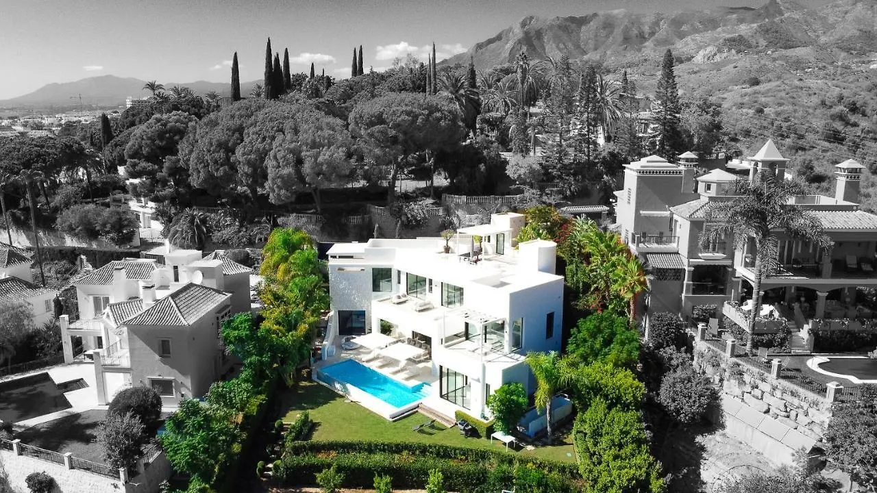 Villa Royale, Moderna Villa Con Piscina Y Vistas Al Mar Marbella Spain