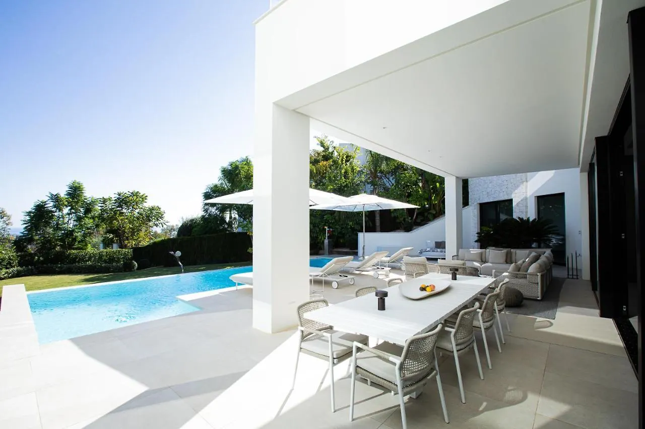 Villa Royale, Moderna Villa Con Piscina Y Vistas Al Mar Marbella