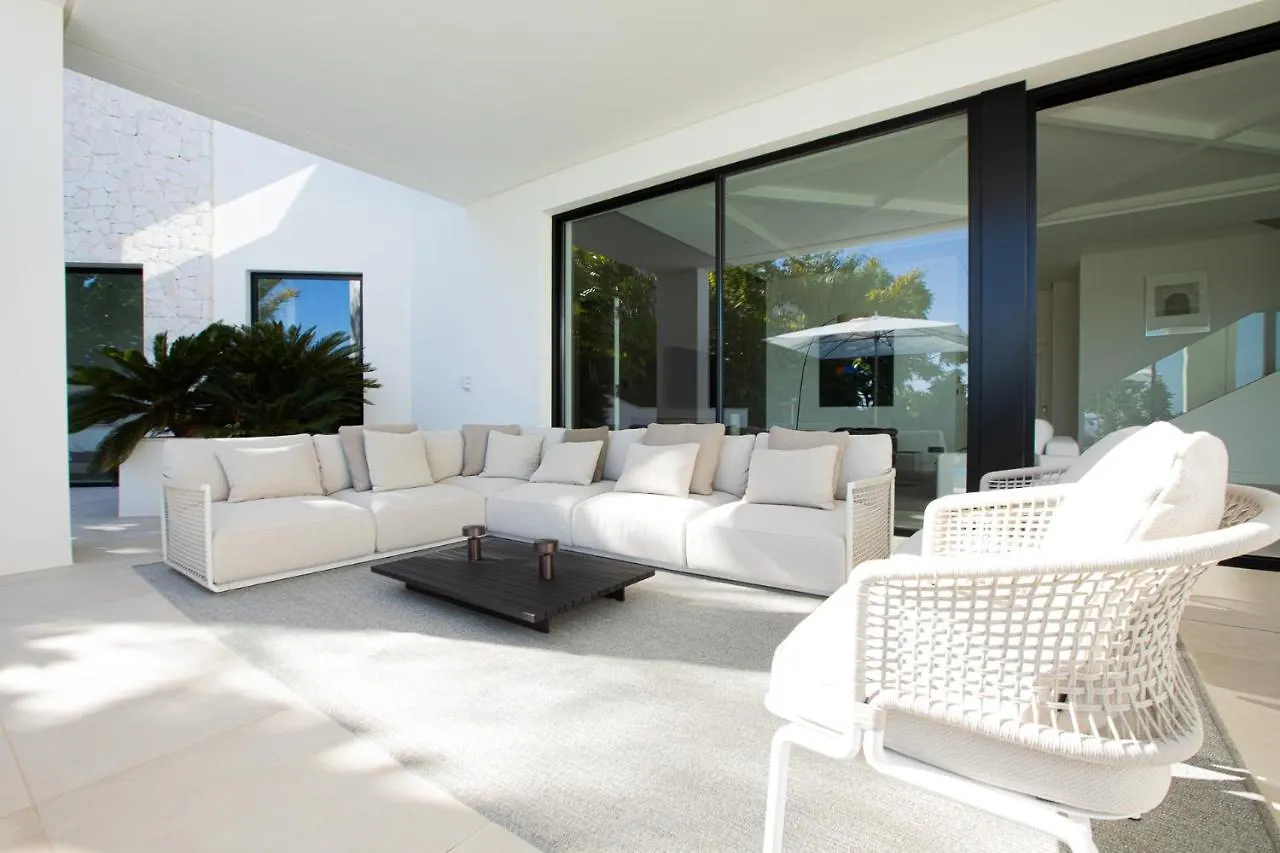 Villa Royale, Moderna Villa Con Piscina Y Vistas Al Mar Marbella