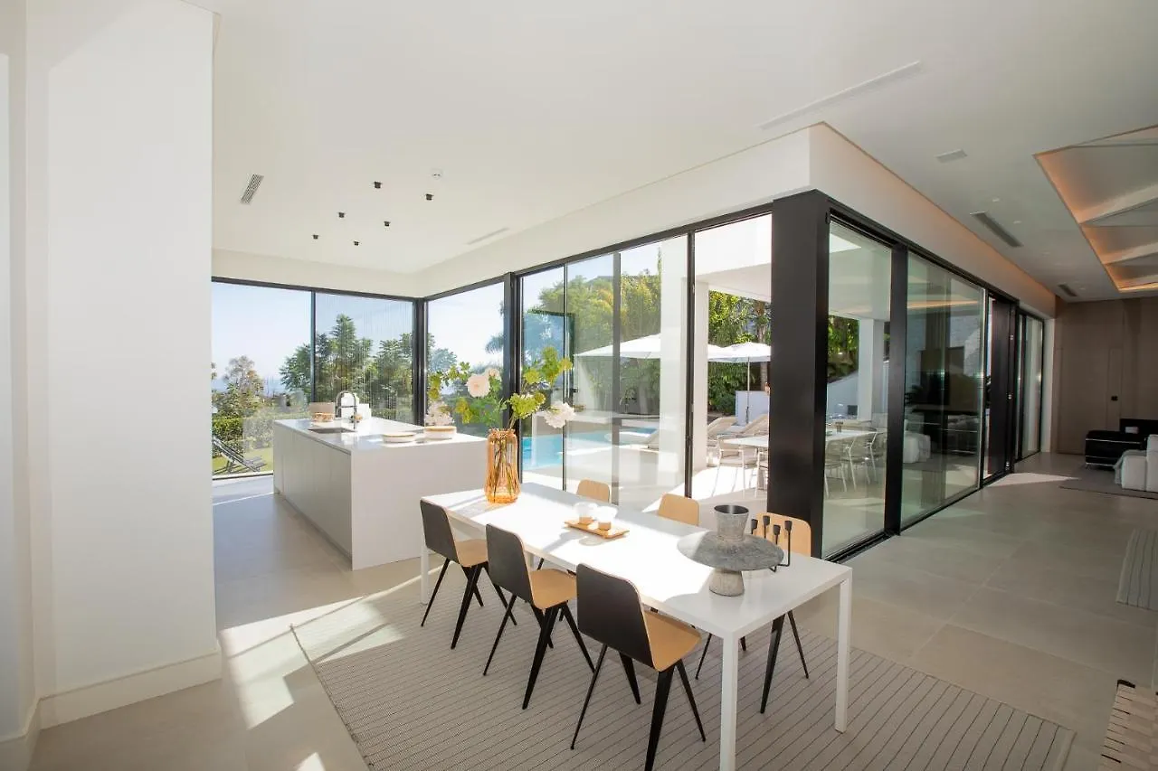 Villa Royale, Moderna Villa Con Piscina Y Vistas Al Mar Marbella