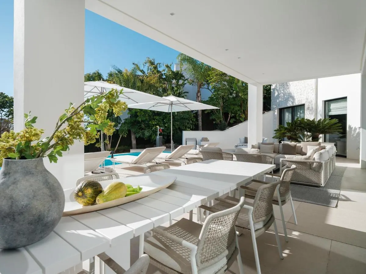 Villa Royale, Moderna Villa Con Piscina Y Vistas Al Mar Marbella