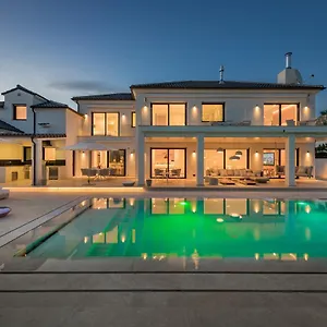  Villa O