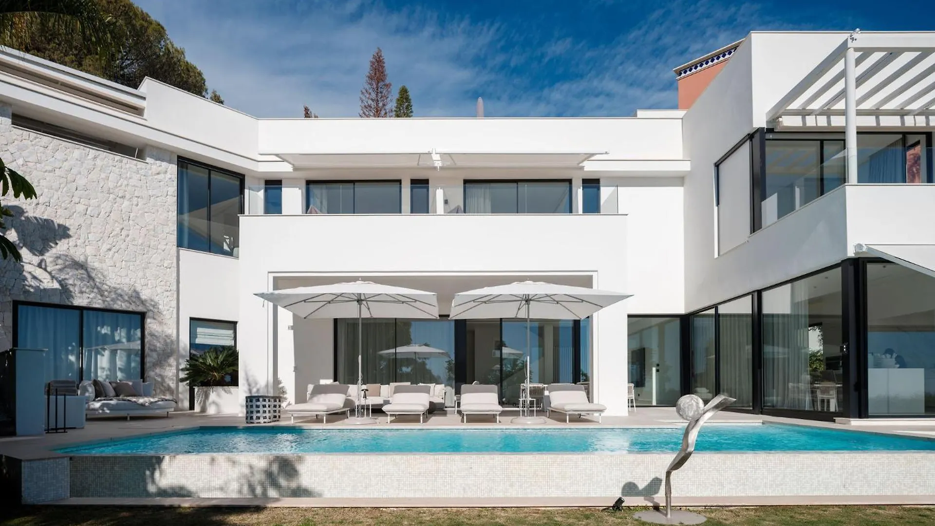 Villa Royale, Moderna Villa Con Piscina Y Vistas Al Mar Marbella Spanje