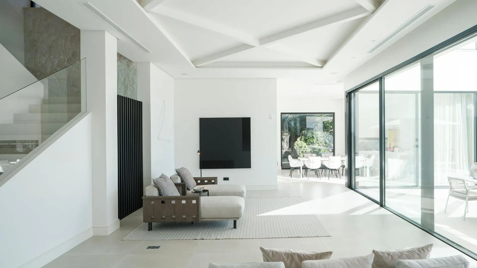 Villa Royale, Moderna Villa Con Piscina Y Vistas Al Mar Marbella