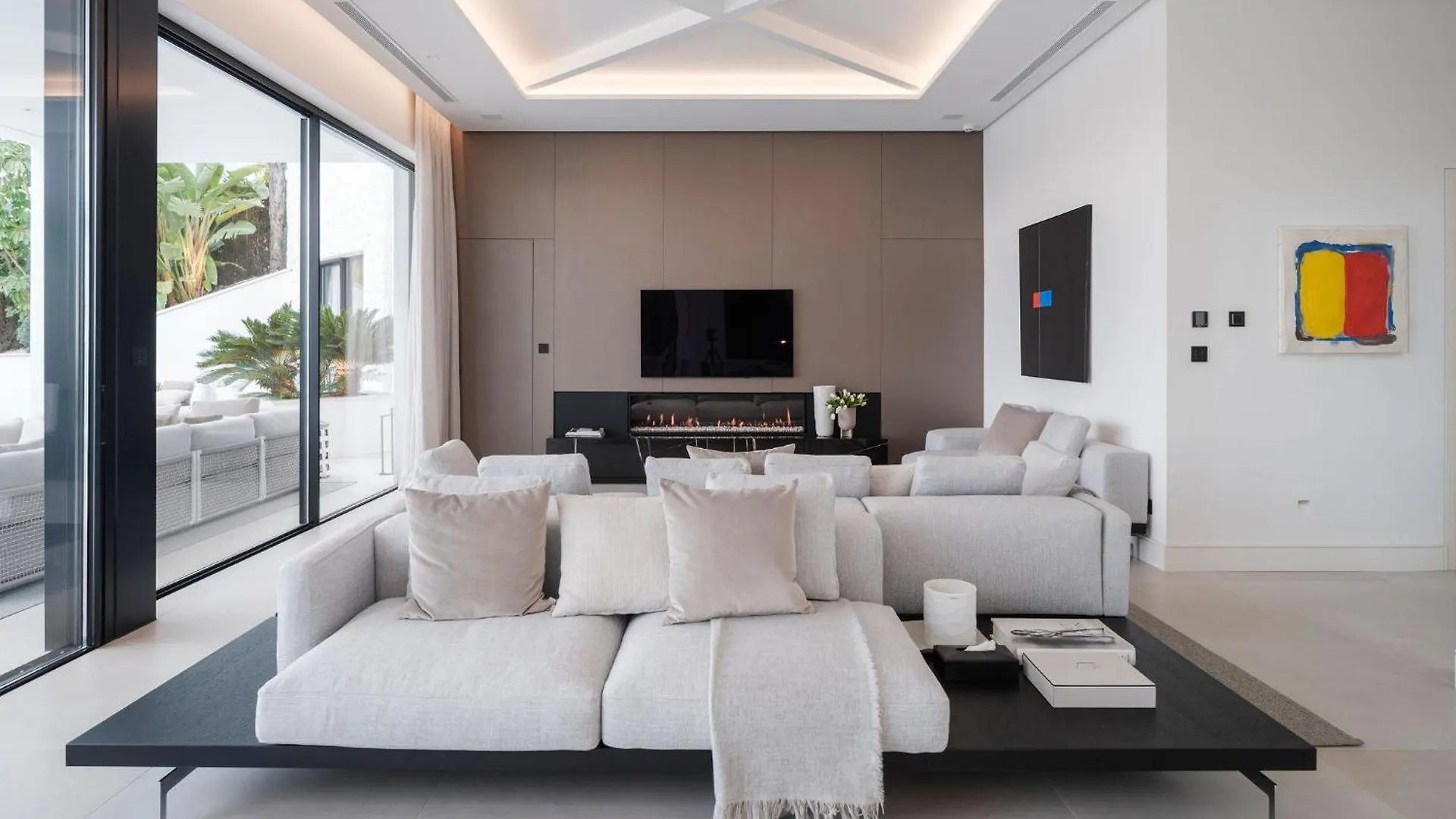 Villa Royale, Moderna Villa Con Piscina Y Vistas Al Mar Marbella
