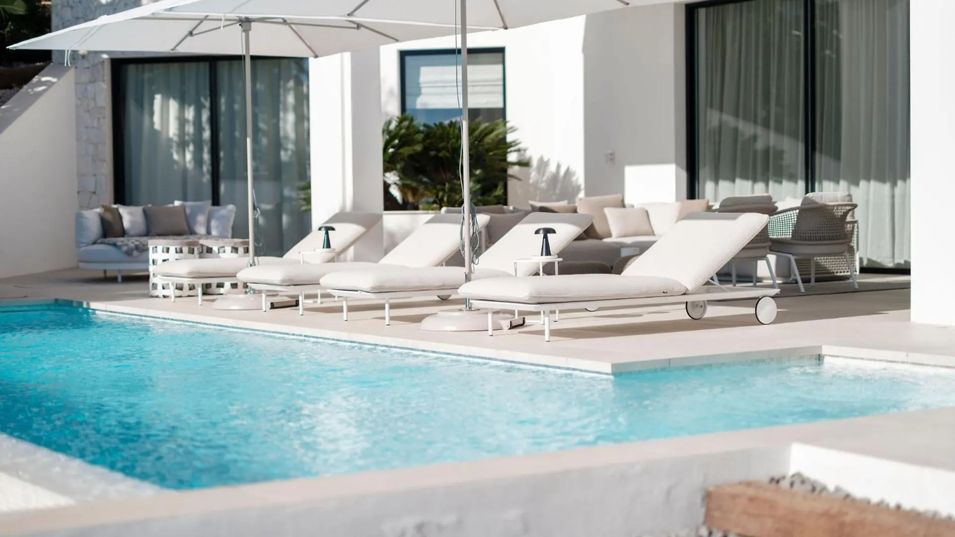 Villa Royale, Moderna Villa Con Piscina Y Vistas Al Mars kontakt